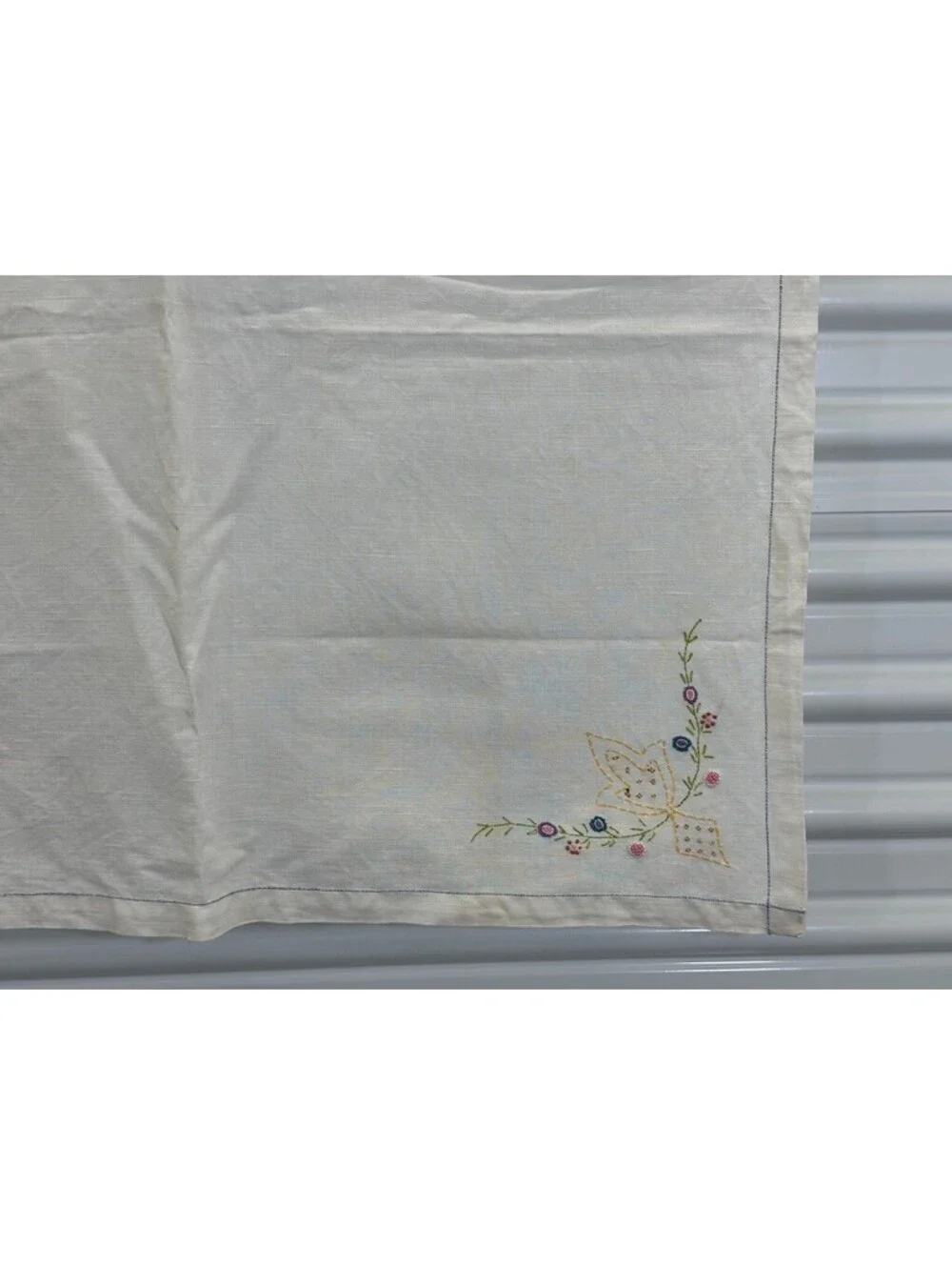 Hand Embroidered Flowers Floral Card Table Tablecloth Topper 29